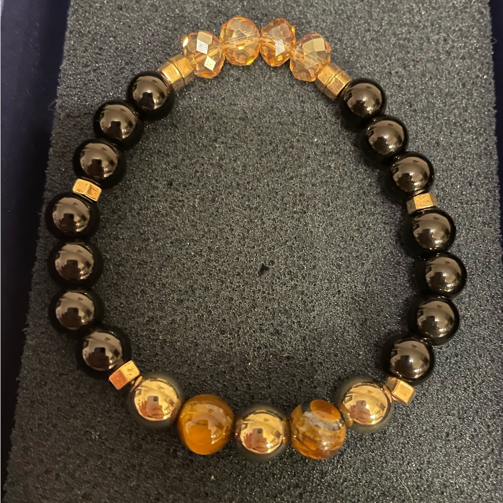 Elegant Black and Gold Beaded Bracelet